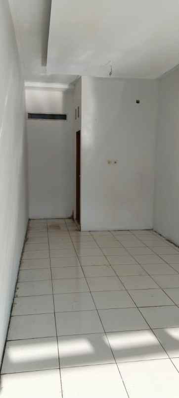 disewakan ruko gudang kantor jalan raya meruya selatan