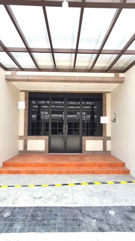 disewakan ruko gudang kantor jl gading soho japan