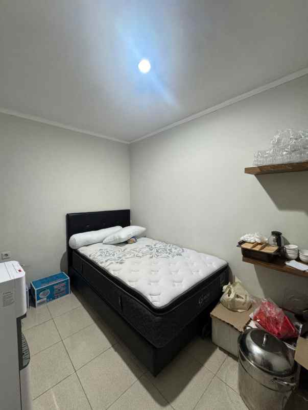 disewakan rumah babatan pantai