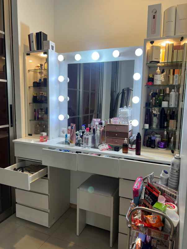 disewakan rumah cluster miami pik2