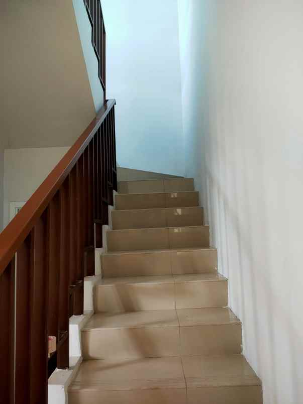 disewakan rumah cluster yarra jakarta