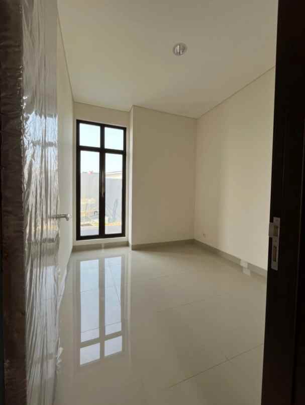 disewakan rumah jakarta garden city