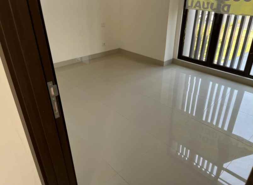 disewakan rumah jakarta garden city
