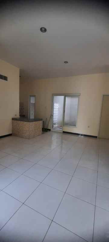 disewakan rumah rungkut asri