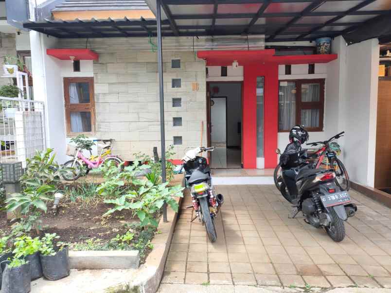 disewakan rumah semi furnish selaras cihanjuang