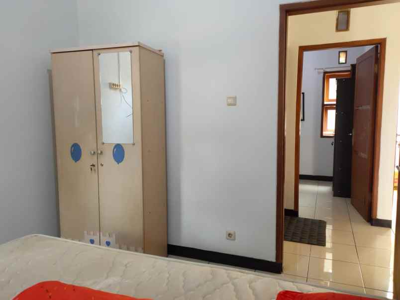 disewakan rumah semi furnish selaras cihanjuang