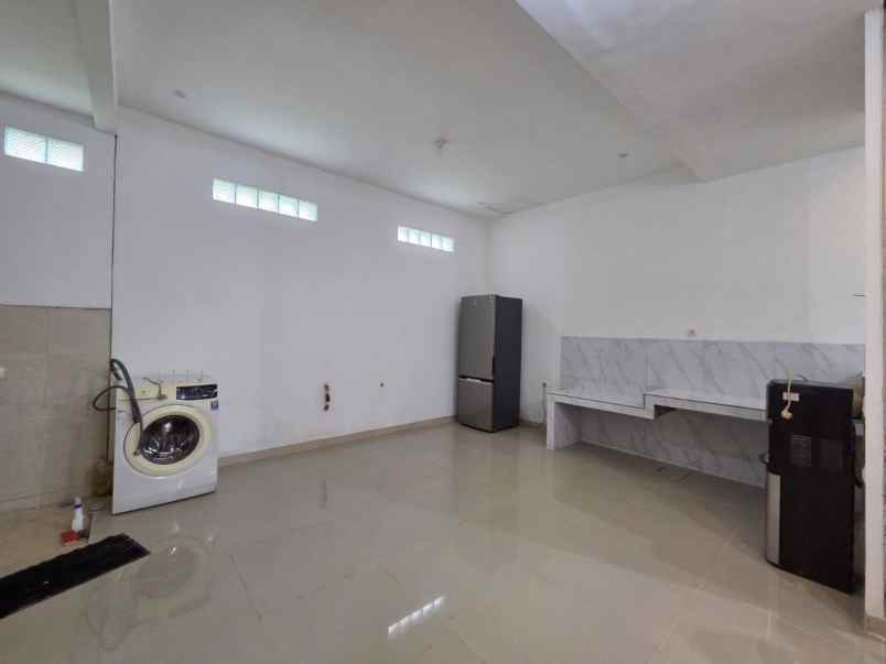 disewakan rumah siap huni pakuwon indah mansion pf