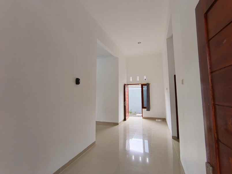 hunian 1 lantai nyaman strategis di balecatur gamping