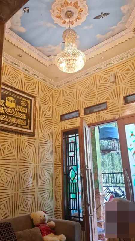 jual rumah bagus 2 lantai asri di serua ciputat