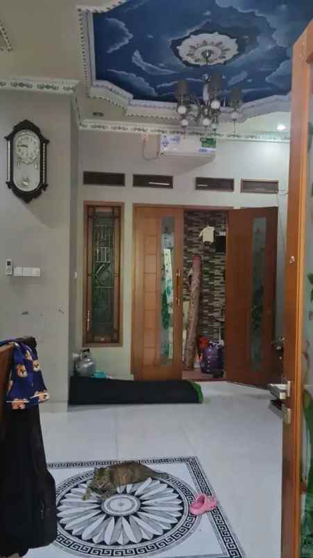 jual rumah bagus 2 lantai asri di serua ciputat