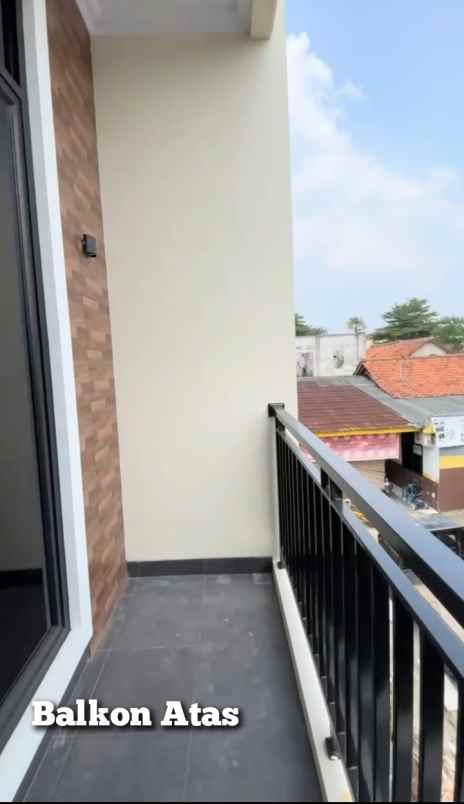 jual rumah baru 2 lantai