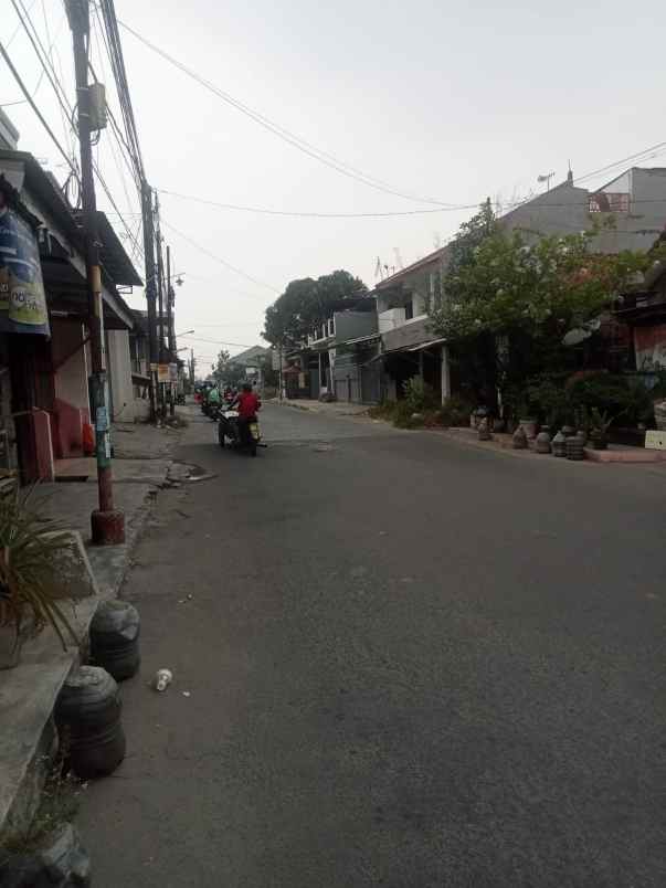 jual rumah cantik jalan besar