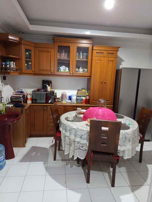 jual rumah modern classic