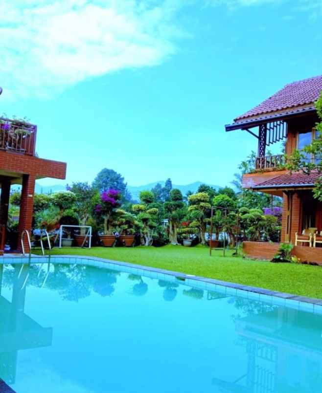 jual villa luas cantik di cisarua kab bogor