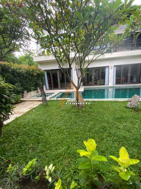 jual villa mewah dekat pantai sanur