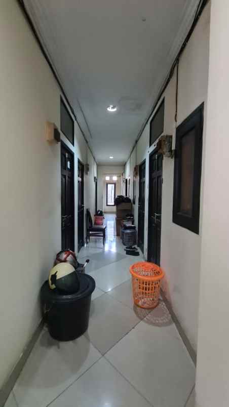 kos aktif cempaka putih 61 room ac omset tinggi