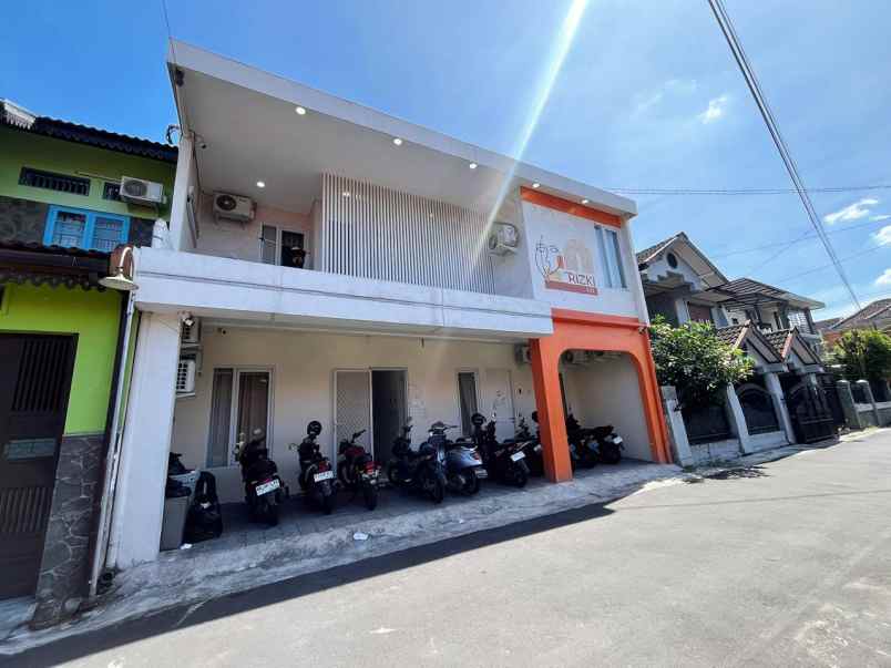 kost modern 2 lantai di dekat ugm uii nego