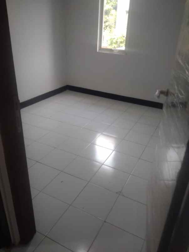 metland transyogie rumah siap huni