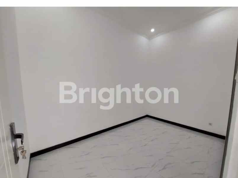 mulyosari utara banting harga mewah siap huni