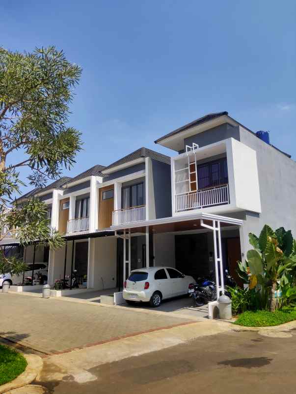 promo rumah 2 lantai dan siap huni