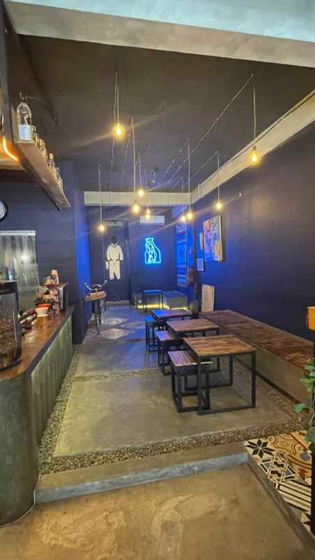 ruko ex cafe nirwana executive hadap utara shm