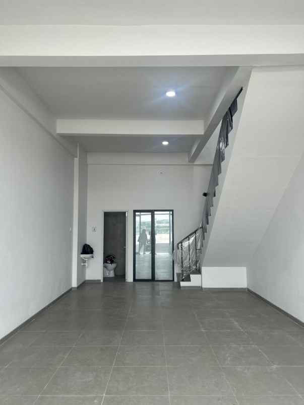 ruko surabaya timur grand easten 2 lantai lebar 4