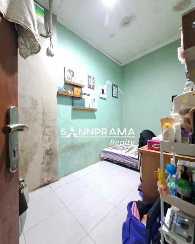 rumah 1 lt tanah 107 di tanah baru depok rinatin