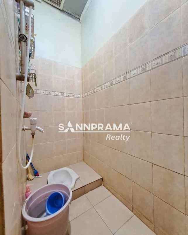 rumah 1 lt tanah 107 di tanah baru depok rinatin