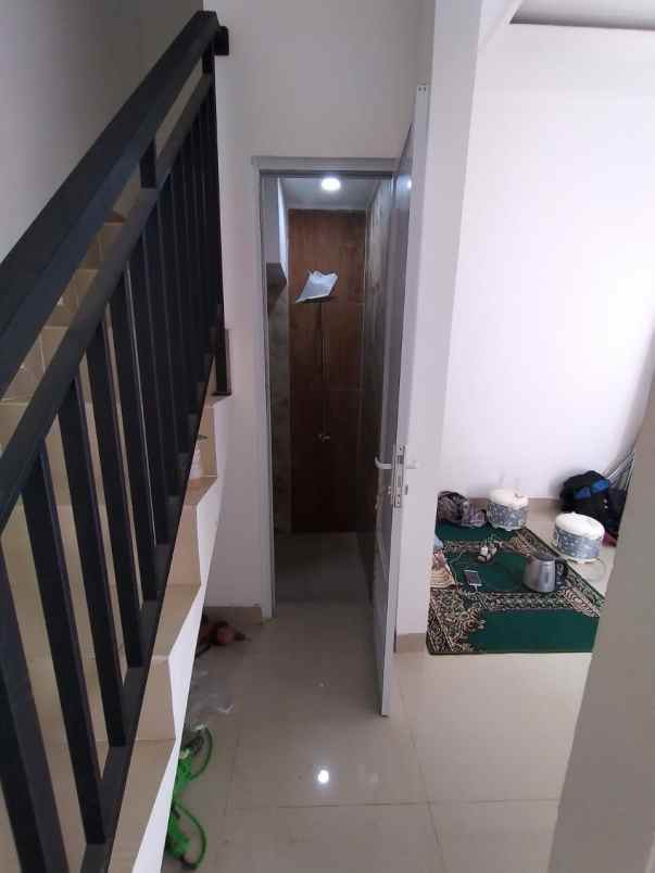 rumah 2 5 lantai paling murah di kebagusan jakarta