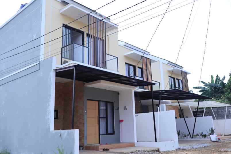 rumah 2 lantai 3 kamar dibawah 1 m