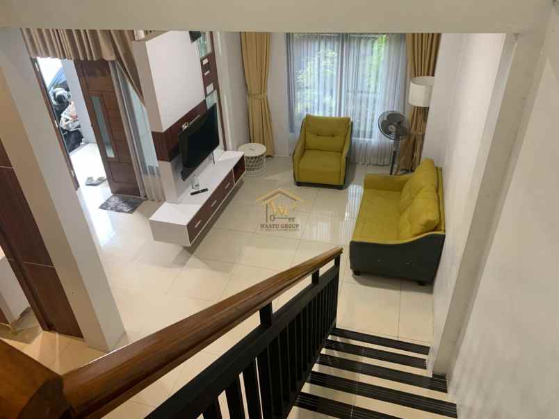 rumah 2 lantai dekat rs jih full furnished di sleman