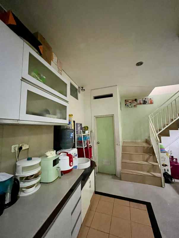 rumah 2 lantai di jl swadaya duren sawit jakarta timur