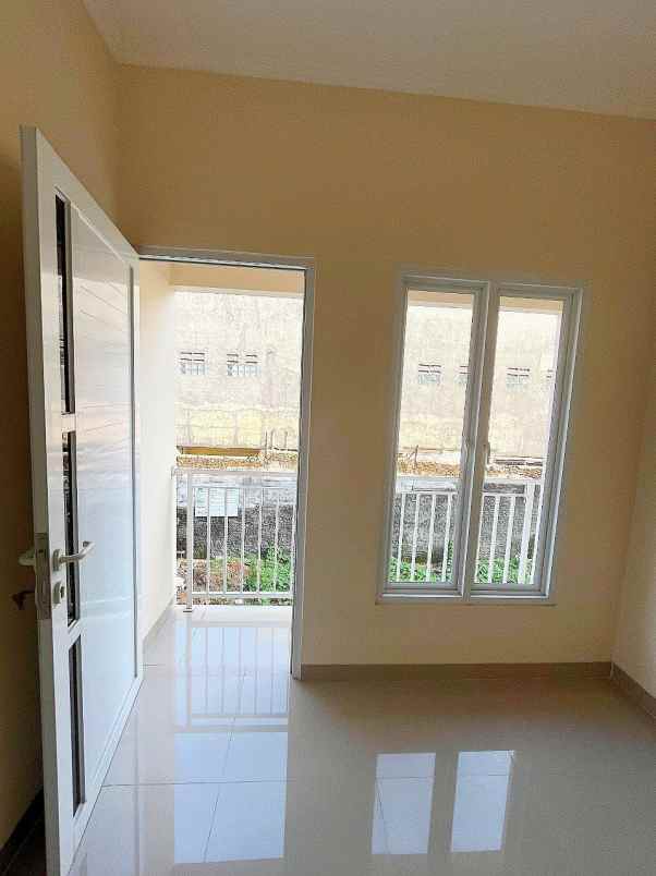 rumah 2 lantai murah di kramatdjati