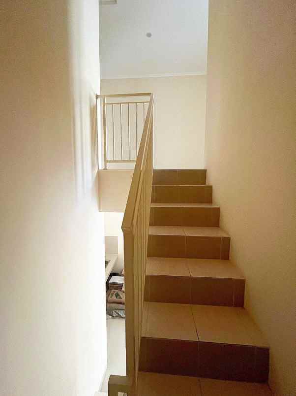 rumah 2 lantai murah di kramatdjati