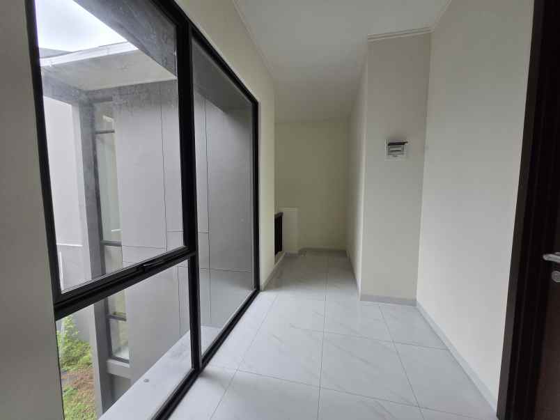 rumah alam signature suvarna sutera tangerang