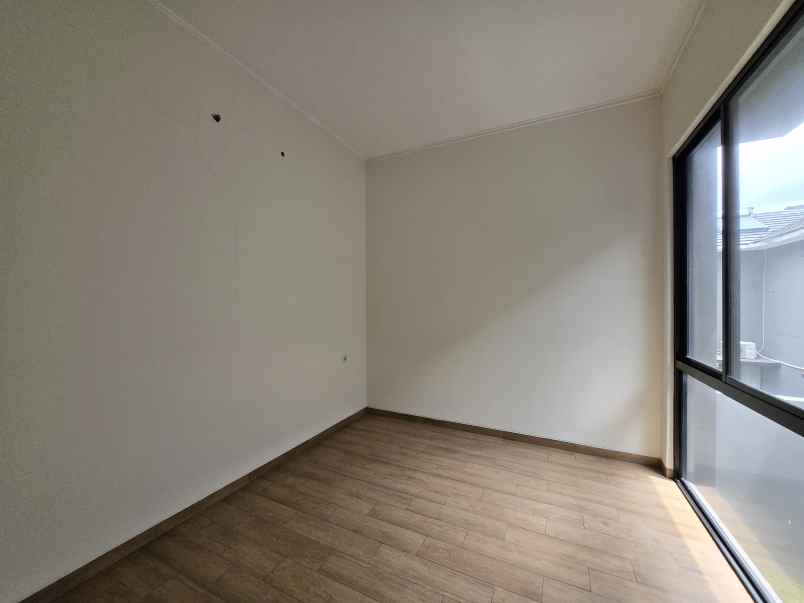 rumah alam signature suvarna sutera tangerang