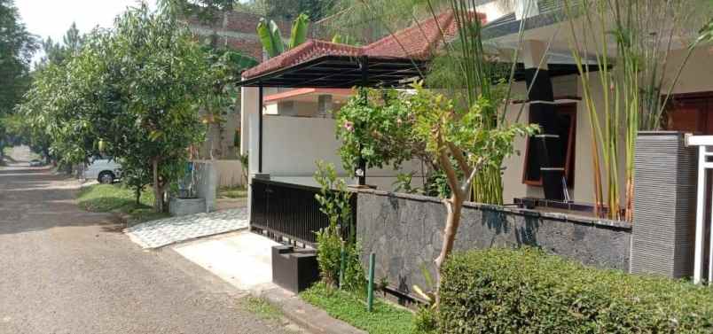 rumah asri di ciwaruga parompong