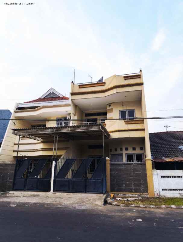 rumah babatan pantai strategis layak huni