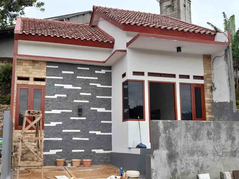 rumah baru mewah dan strategis di cipayung depok