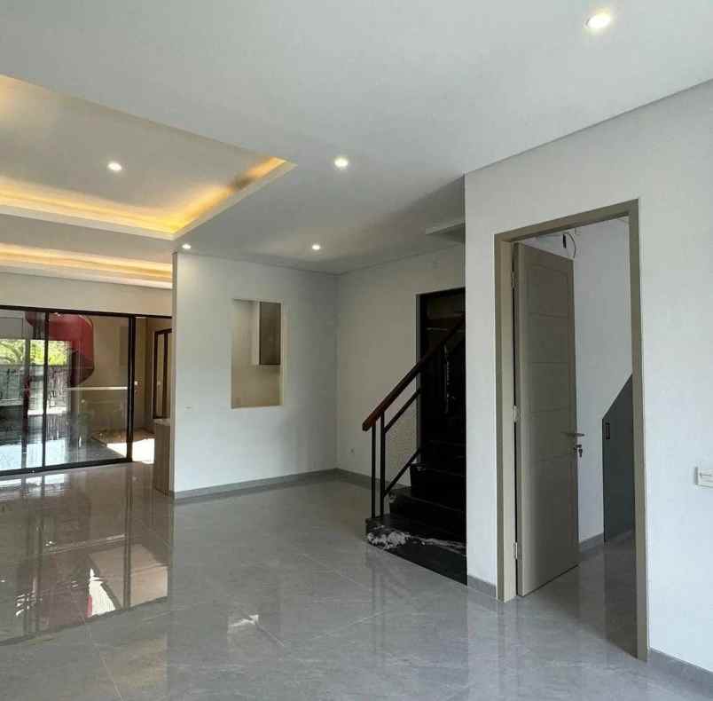 rumah baru modern san antonio surabaya timur