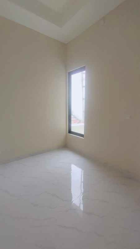 rumah baru siap huni di kencana loka bsd