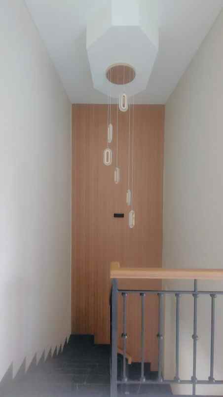 rumah baru siap huni di kencana loka bsd