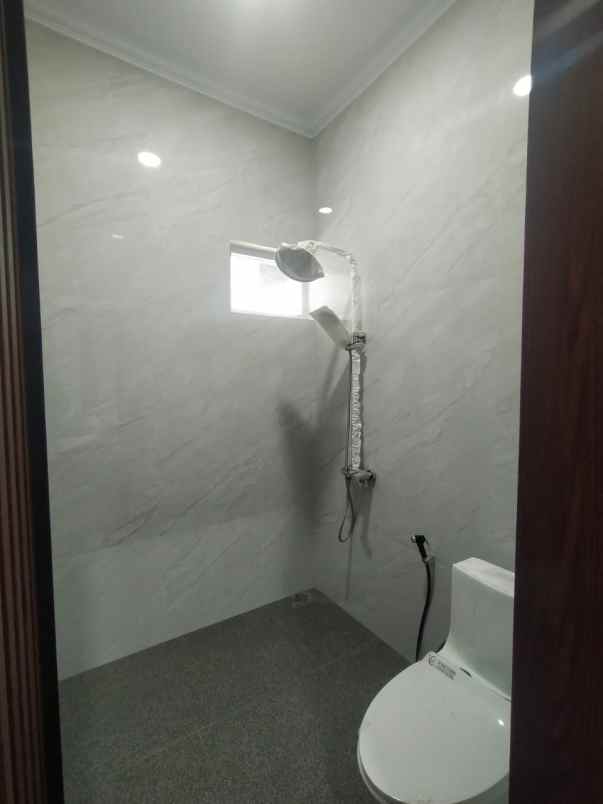 rumah baru siap huni di serpong tangsel