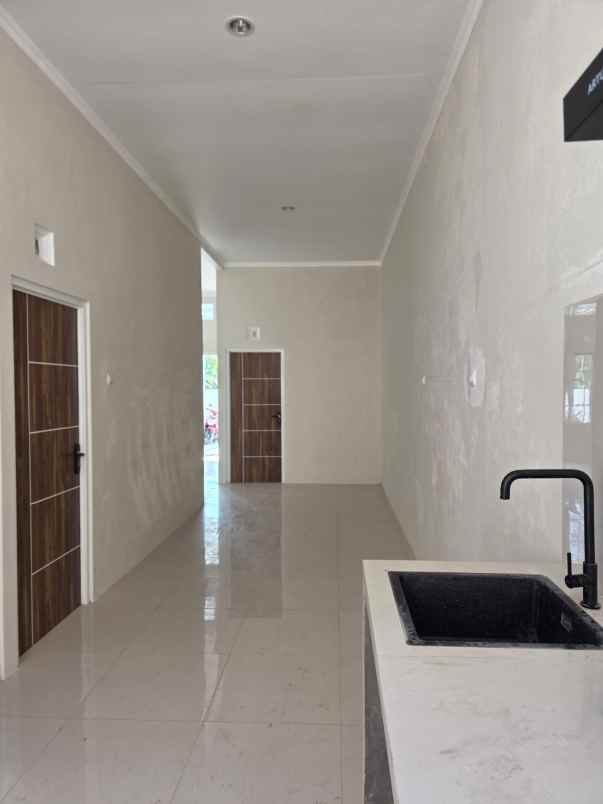 rumah baru siap huni shm di batur sari semarang