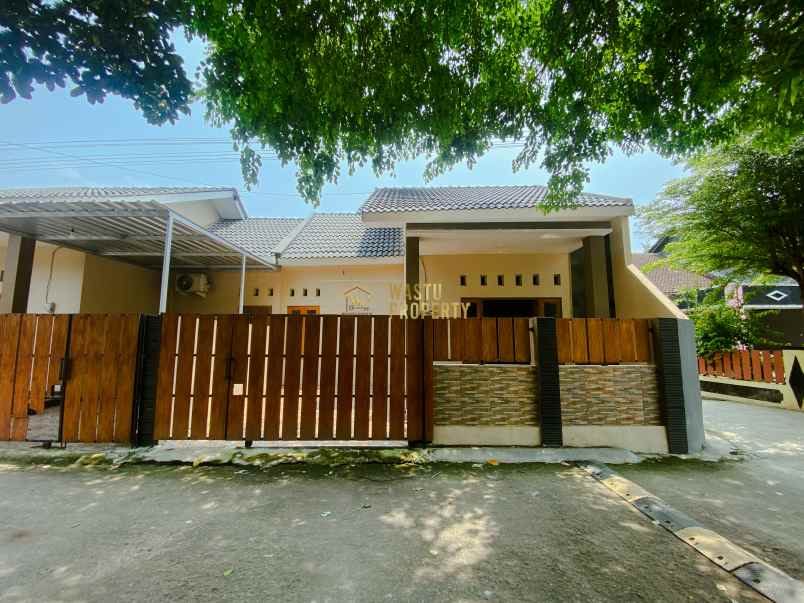 rumah baru tipe 80 dekat jalan lpmp kalasan