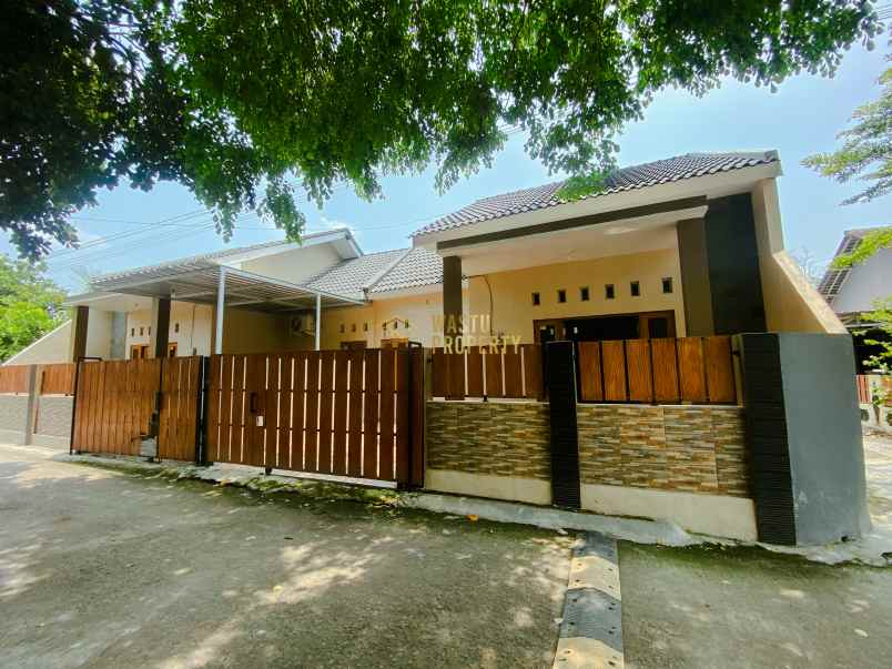 rumah baru tipe 80 dekat jalan lpmp kalasan