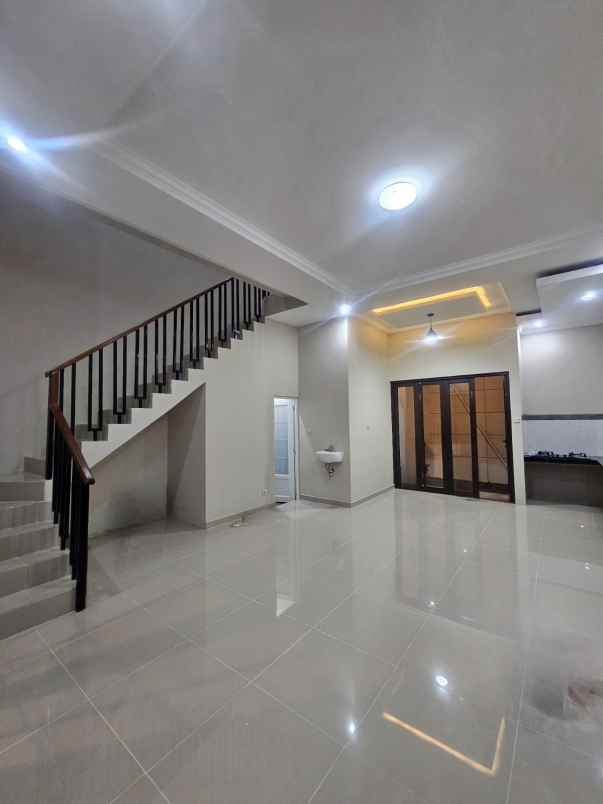 rumah brand new siap huni bebas banjir graharaya