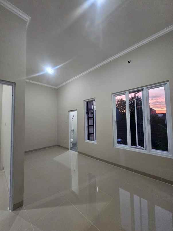 rumah brand new siap huni bebas banjir graharaya