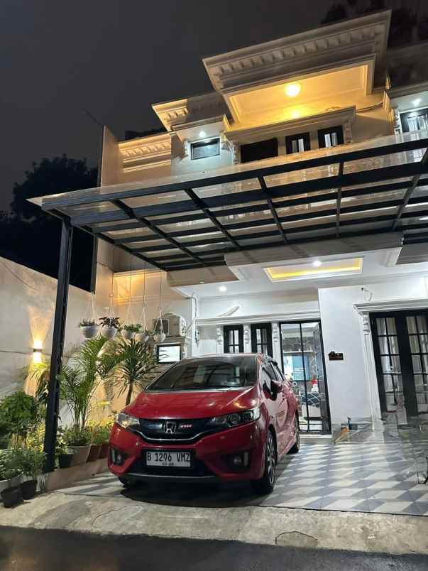 rumah cantik bonus furnished di jagakarsa jaksel