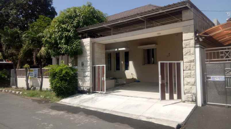 rumah darmo permai timur semi furnish